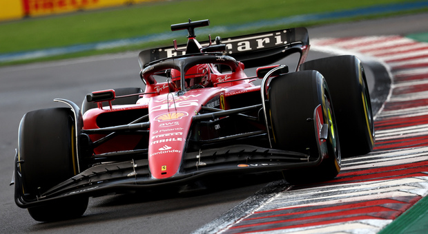 La Ferrari di Charles Leclerc partirà in pole position nel Gran Premio del Messico. Prima fila tutta rossa