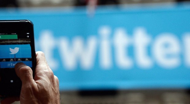 Terrorismo, Twitter sospende oltre 600mila account sospetti