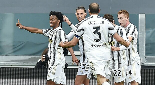 Juventus-Inter 3-2 tra le polemiche e Pirlo sorpassa il Napoli