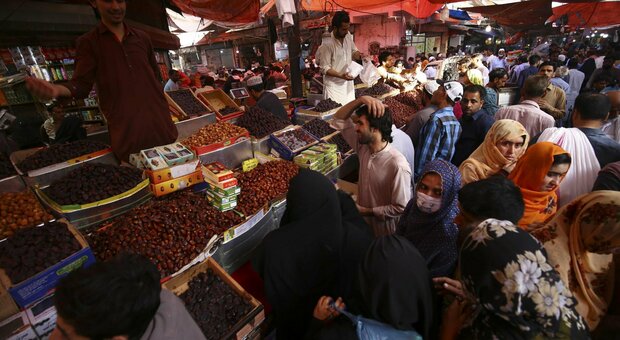 Ramadan, al via per più di un miliardo e mezzo di musulmani: sullo sfondo la crisi economica