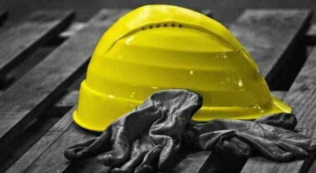 Incidenti sul lavoro, due morti nel Napoletano: due operai vittime il giorno dopo il Primo Maggio