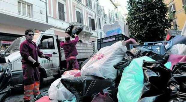 Roma, emergenza rifiuti: nuovo piano per Ama. "200 milioni per nuovi impianti e differenziata"