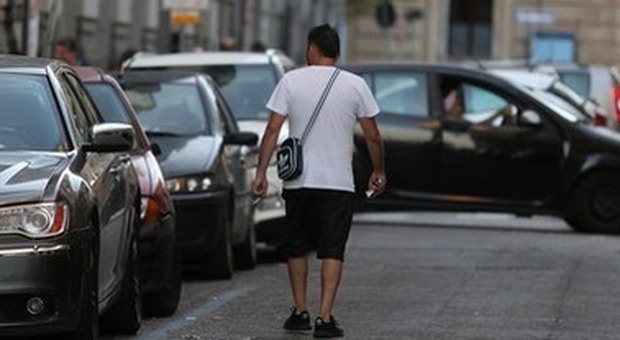 Napoli, alla Vicaria denunciati tre parcheggiatori abusivi