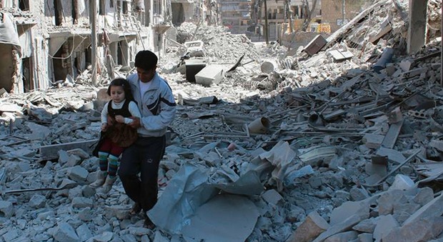 Siria, nuovo raid su Aleppo: 25 morti, due sono bambini