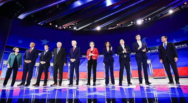Usa, dibattito show: 10 democratici per fermare Trump