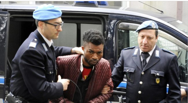 Macerata, un altro detenuto: «Oseghale ha detto di aver accoltellato Pamela»