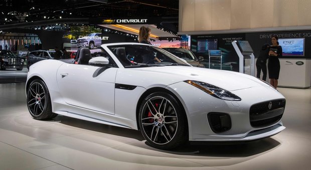 La Jaguar F-Type convertible presentata a Los Angeles auto show