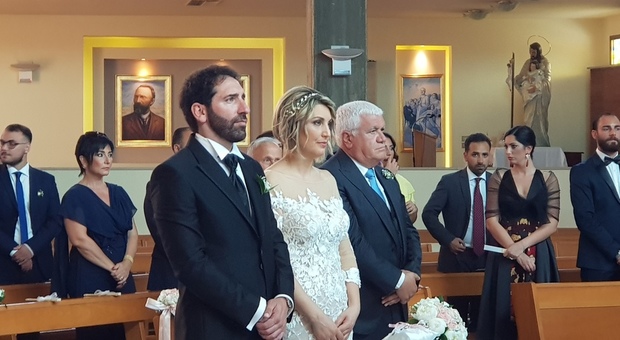 «Con la promozione, ti sposo»: mister Caserta rispetta la promessa