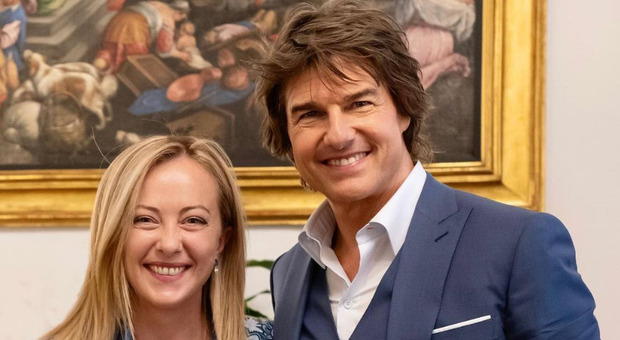 Tom Cruise ricevuto da Giorgia Meloni: l'attore a Palazzo Chigi a bordo di una berlina di lusso