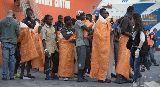Migranti, naufragio al largo della Libia: si temono 70 dispersi