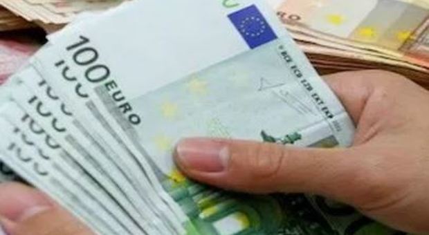 Fatture false con società "cartiere", sequestrati beni per 320mila euro