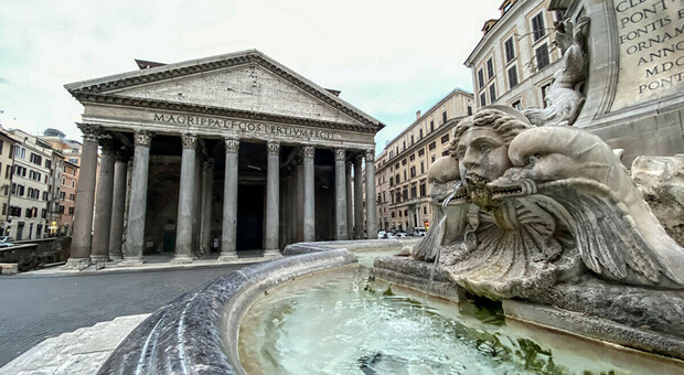 Il Pantheon a pagamento, biglietto a 5 euro. Il ministro Sangiuliano: «Obiettivo importante, per i romani resterà gratuito»