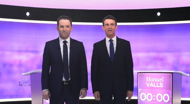 Francia, domenica le primarie della sinistra: sfida fra Valls e Hamon