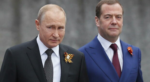 Putin, l'ex presidente e collaboratore Medvedev svela il suo piano: «Vuole costruire un'Eurasia aperta da Vladivostok a Lisbona»