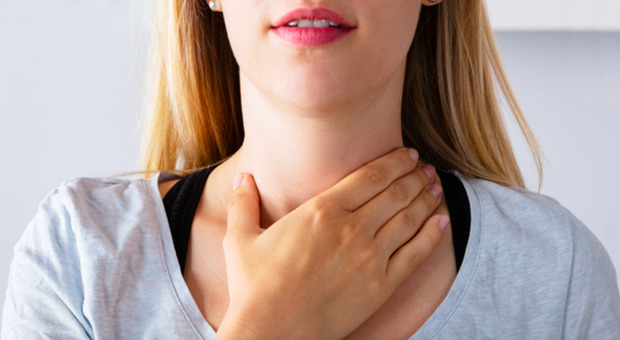 Il sale iodato fa bene alla tiroide: ma un italiano su tre non lo usa per paura. Le fake news da smentire
