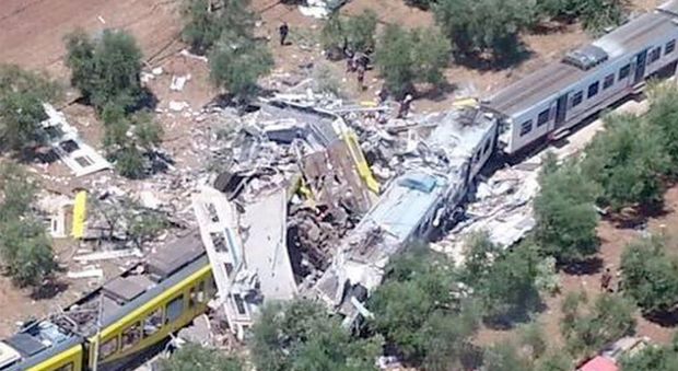 Scontro fra treni Andria-Corato: chiuse le indagini, 19 a giudizio. Ci fu un errore di comunicazione