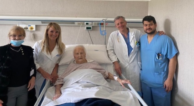 non solo Bagnaia e Rossi, Carolina sarà operata a Torrette a 102 anni per la frattura del femore: «E presto camminerà»