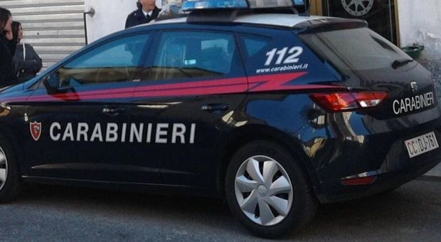 Vercelli, tenta di corrompere due carabinieri: arrestato