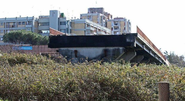Napoli, un parco sul ponte mai ultimato a Ponticelli: dalla discarica alla rigenerazione