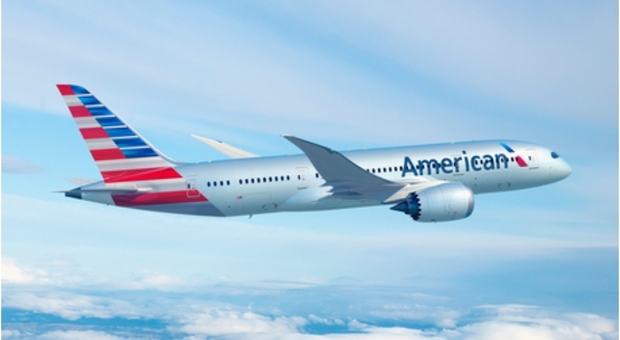 Furto record sull'aereo dell'American Airlines, passeggero ruba 10mila euro