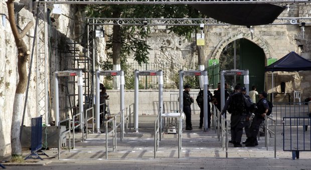 Gerusalemme, Israele rimuove i metal detector dalla Spianata delle Moschee