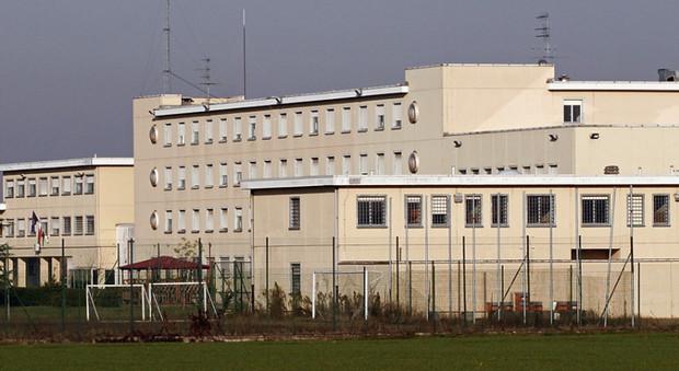 Due detenuti evasi dal carcere di Civitavecchia: aperta la caccia ai fuggitivi