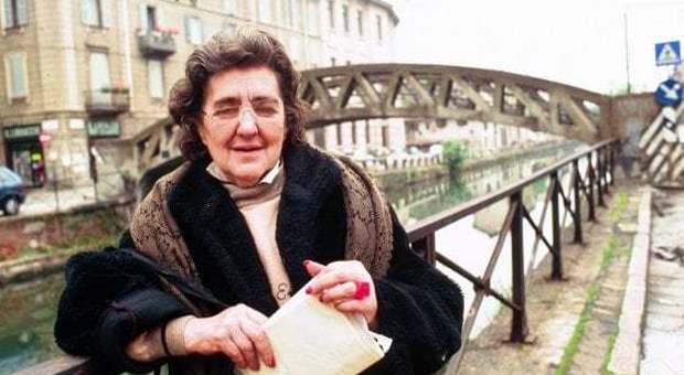 Alda Merini, a 10 anni dalla morte Milano le intitola un ponte sul Naviglio Grande