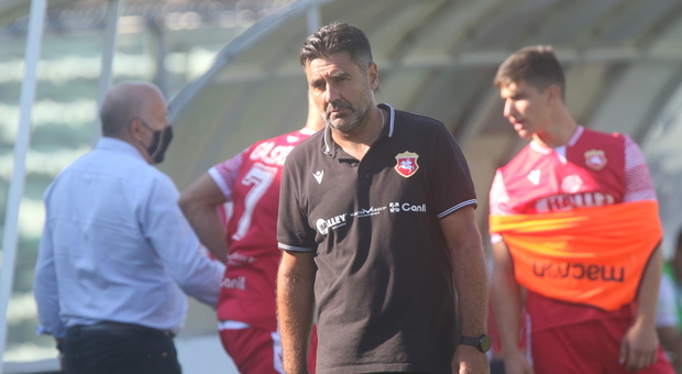 Al Del Conero record di pubblico per il derby tra Ancona Matelica e Vis Pesaro