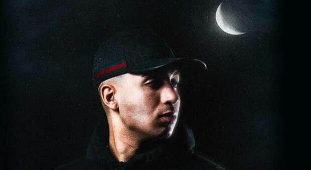 Il rapper Neima Ezza che sarà in concerto al Duel Club di Pozzuoli (Napoli) a febbraio