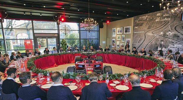 Ferrari, il pranzo di Natale con la stampa a Maranello