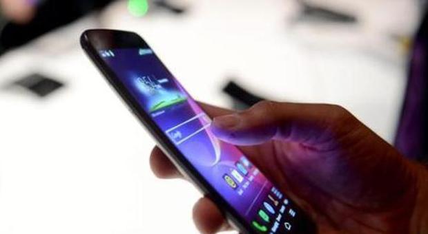Bollette telefoniche più basse sullo smartphone grazie a un'app: Analizza i piani tariffari