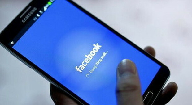 Bufale sul Covid: così vengono aggirati i controlli Facebook. Studio inglese rileva il "buco"
