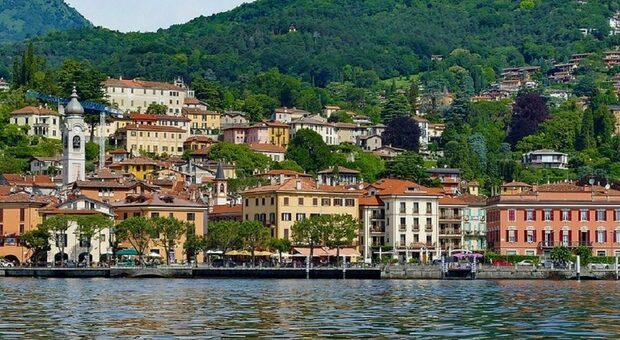 Si immerge nel Lago di Como e non esce più dall'acqua: donna di 66 anni muore durante la risalita