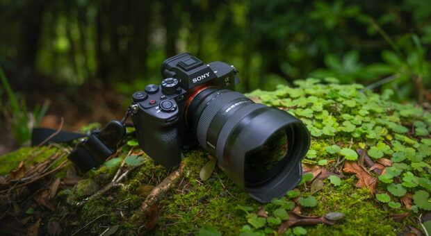 Sony Alpha 7r V: la fotocamera con autofocus basato su Intelligenza Artificiale