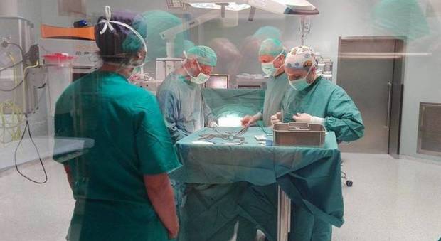 Operazione record all'Ospedale del Mare, salvato il timpano a un migrante