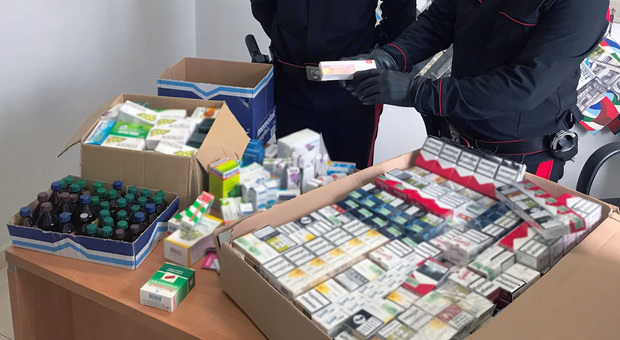 Nel furgone sigarette e farmaci di contrabbando: quattro ucraini arrestati nel Napoletano