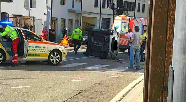 L'incidente a Capriva del Friuli in cui è rimasta ferita una donna