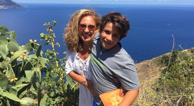 La dottoressa Rita Marchi con il figlio Mauro, prima di questo difficile periodo