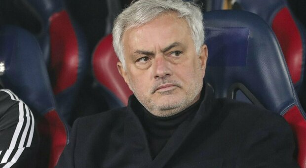 Roma, Mourinho: «Voglio restare nonostante i problemi. Non sono frustrato, nella mia testa è tutto chiaro»