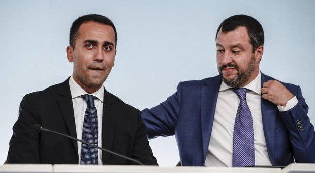 Tav, lite Salvini-Di Maio sul dossier. Toninelli: «Andava consegnato prima alla Francia»