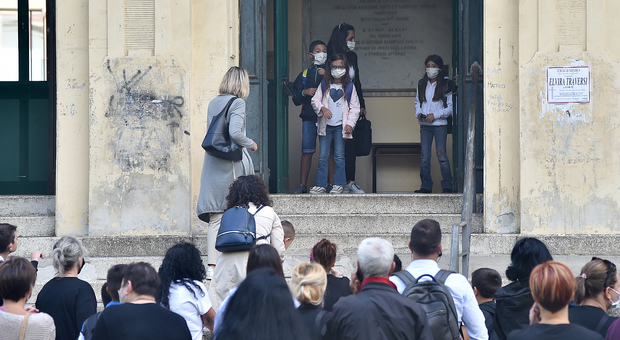 Covid a Benevento, contagi in salita nelle scuole: in aula solo a gennaio