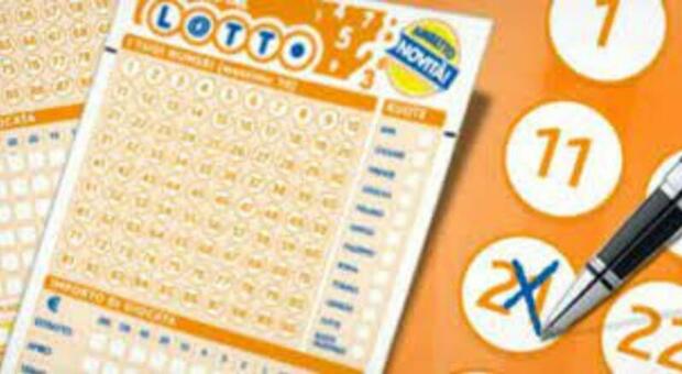 Lotto, a Castello di Cisterna vincita da 23.750 euro