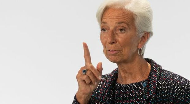 BCE, Lagarde: politica monetaria resti paziente e persistente