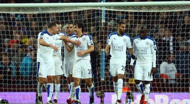 I giocatori del Leicester City esultano dopo un gol