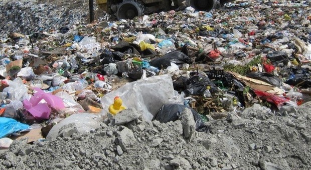 Traffico milionario di rifiuti speciali: raffica di denunce anche nelle Marche