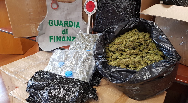 Perugia base dello spaccio tra Spagna e Inghilterra: 150 chili di droga sottratti dalla Finanza alla banda cinese
