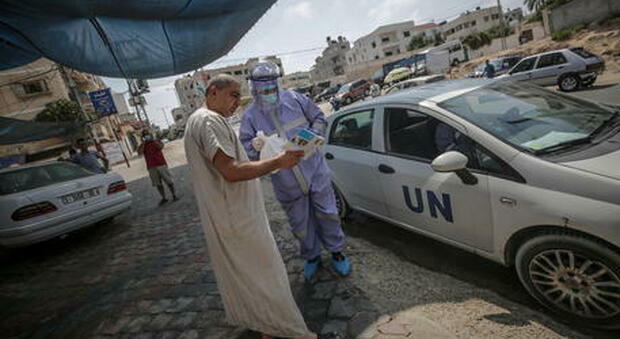 Vaccini, la Palestina rifiuta quelli israeliani: «In scadenza e poco efficaci»
