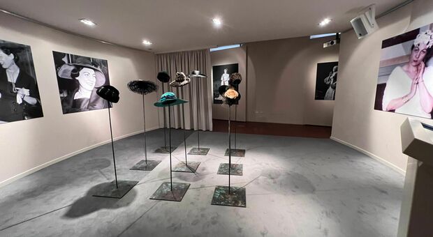 In mostra gli abiti di Renata Tebaldi: l'omaggio di Pesaro a 100 anni dalla nascita