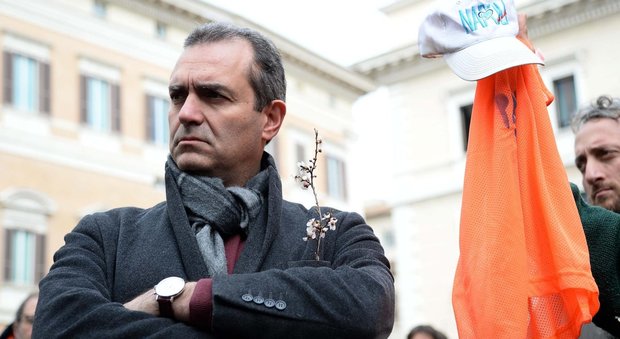 Il Comune di Napoli verso il crac, ira de Magistris: «Pronti alla più grande mobilitazione dal dopoguerra»
