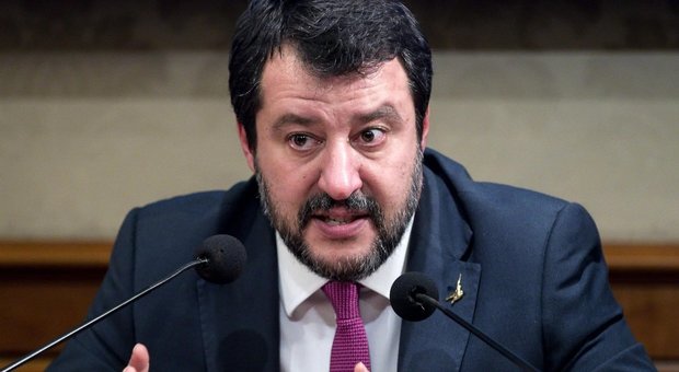 Salvini torna a Napoli, visita al carcere di Poggioreale